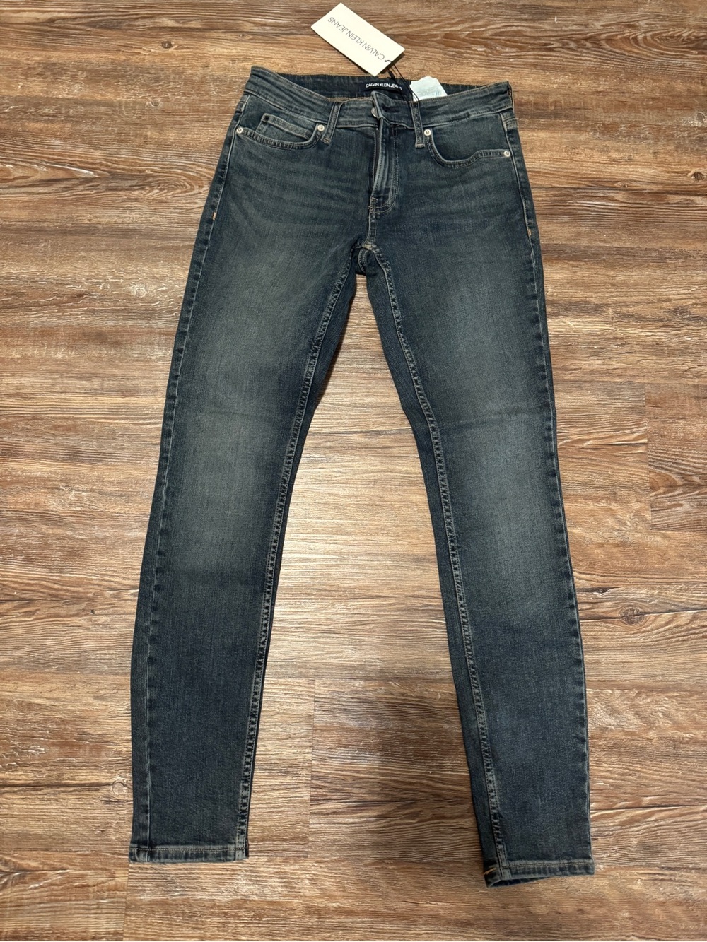 NWT Women's dark skinny  Jeans - Calvin Klein
